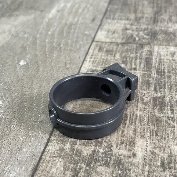 Shark NV141 Replacement Hose Holder - Picture 1 of 3